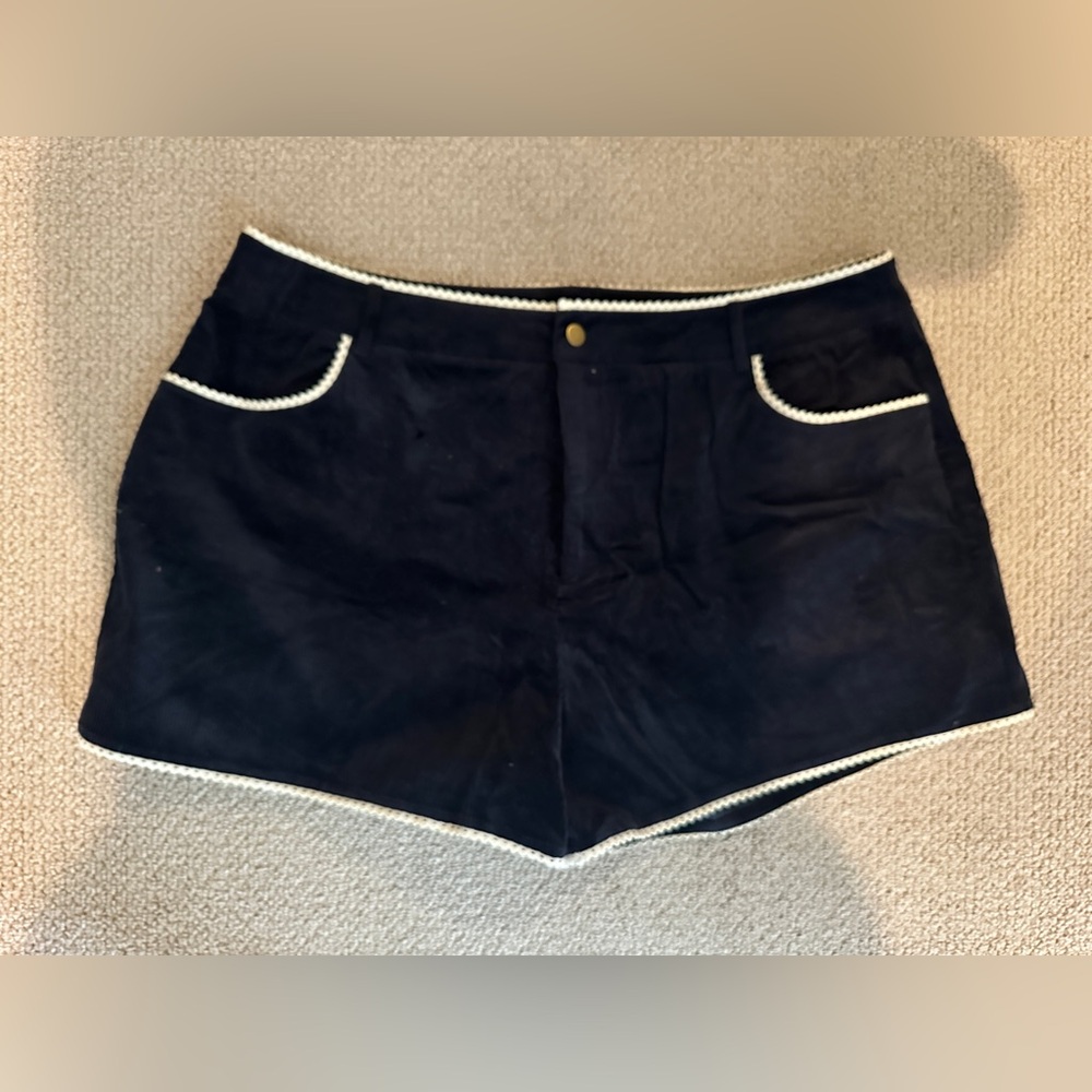 Cider Black High-Waist Shorts with White Trim